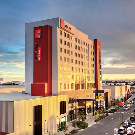 Fiesta Inn Express Puebla Explanada Экстерьер фото
