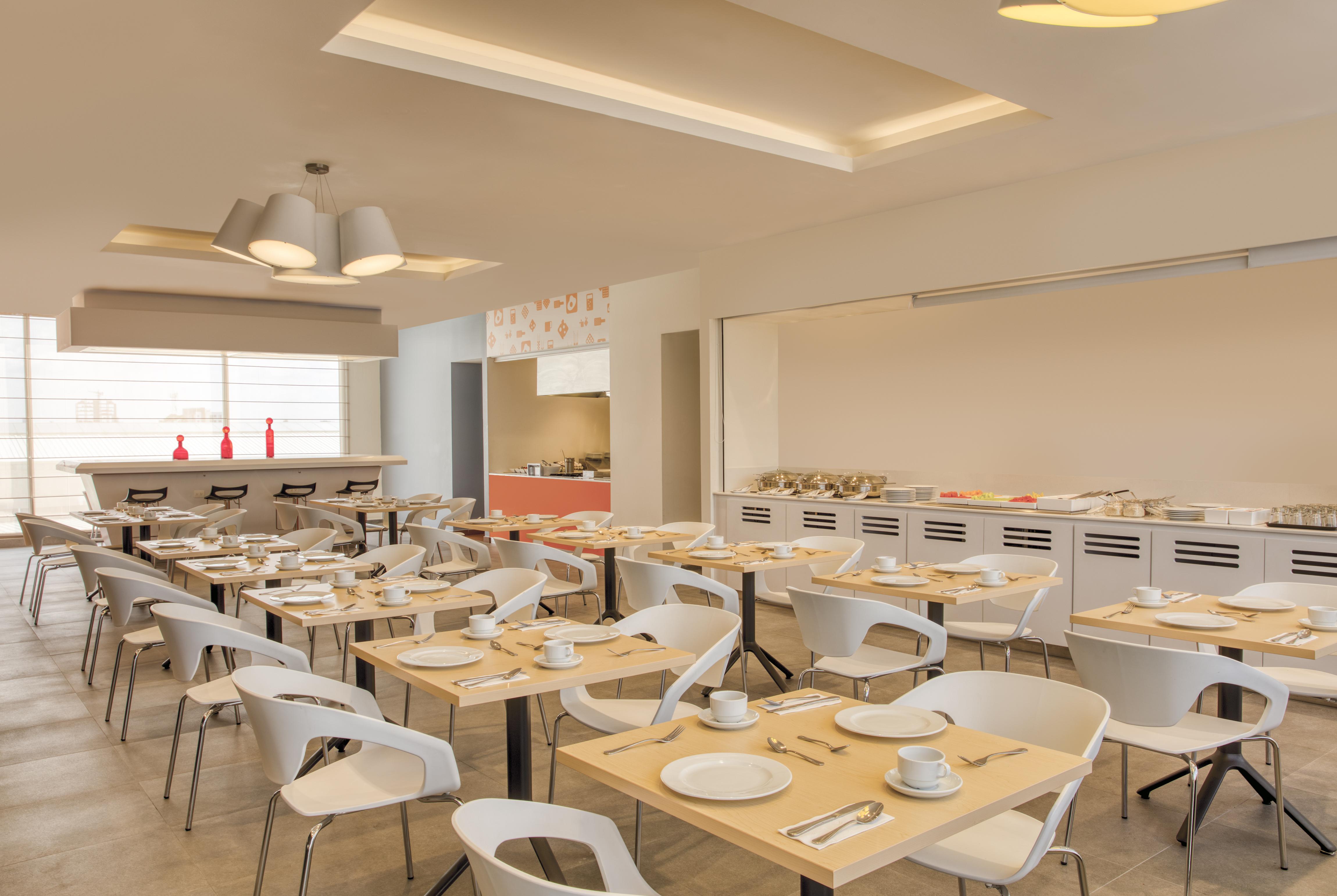 Fiesta Inn Express Puebla Explanada Экстерьер фото