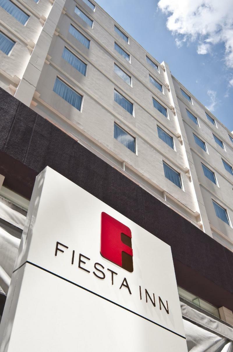 Fiesta Inn Express Puebla Explanada Экстерьер фото