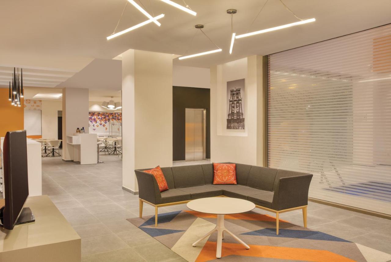 Fiesta Inn Express Puebla Explanada Экстерьер фото