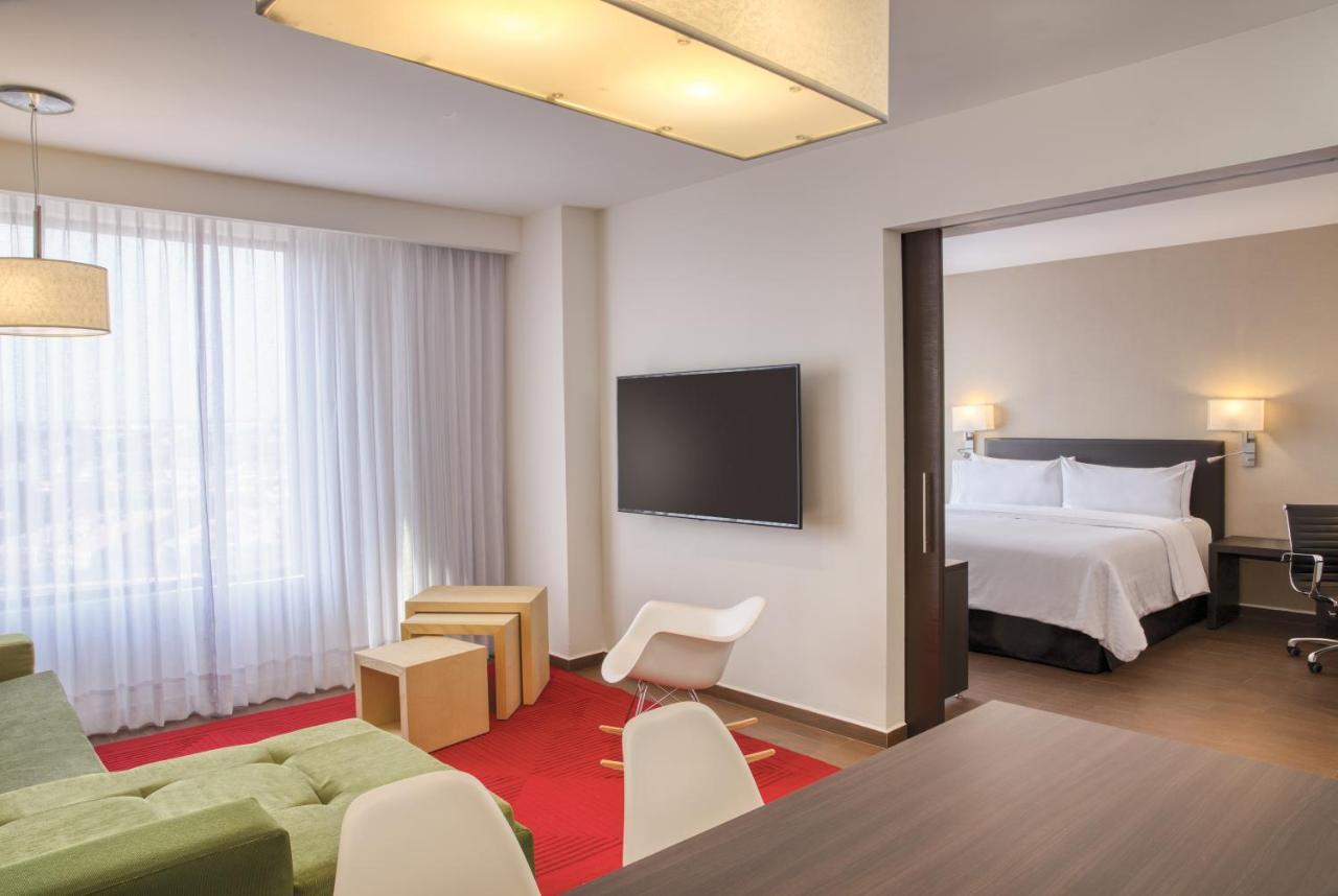 Fiesta Inn Express Puebla Explanada Экстерьер фото